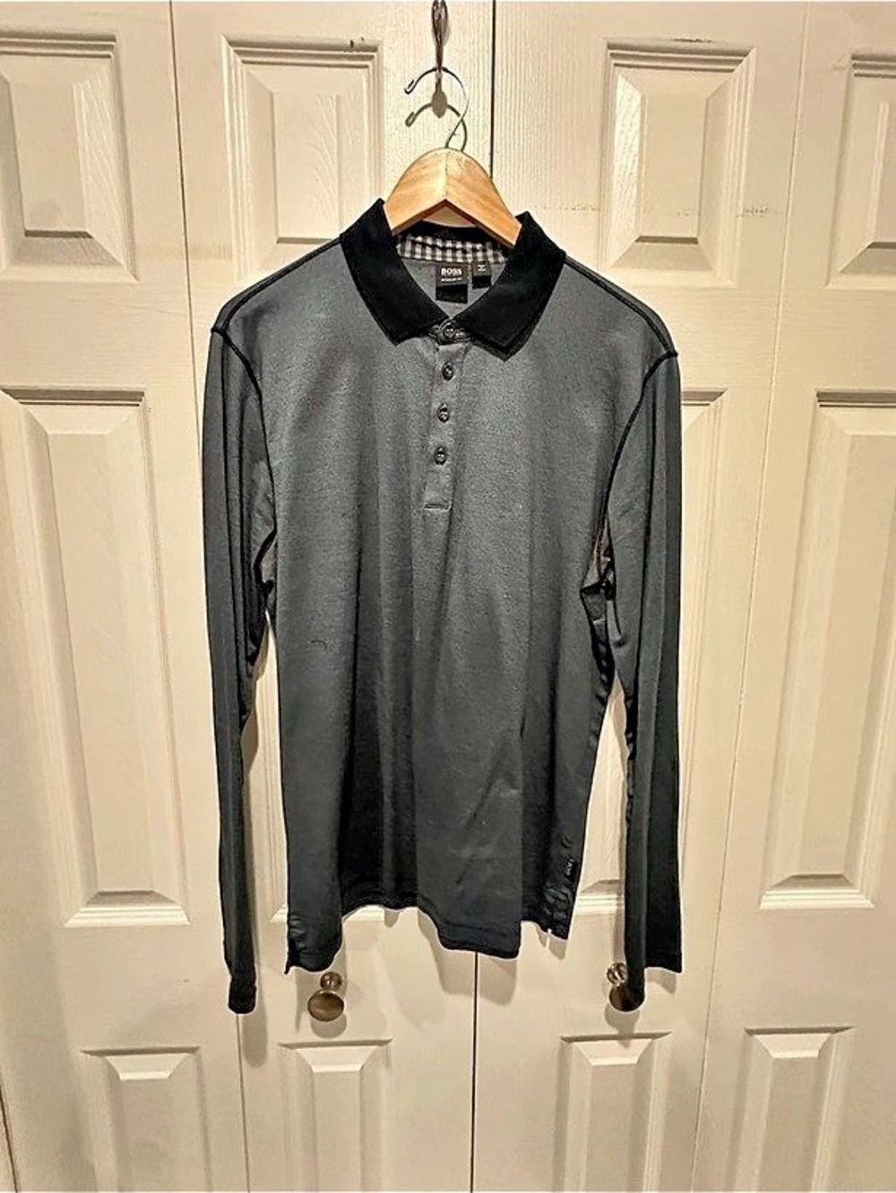 BOSS Long Sleeve Polo in Gray & Black Size Medium Like New